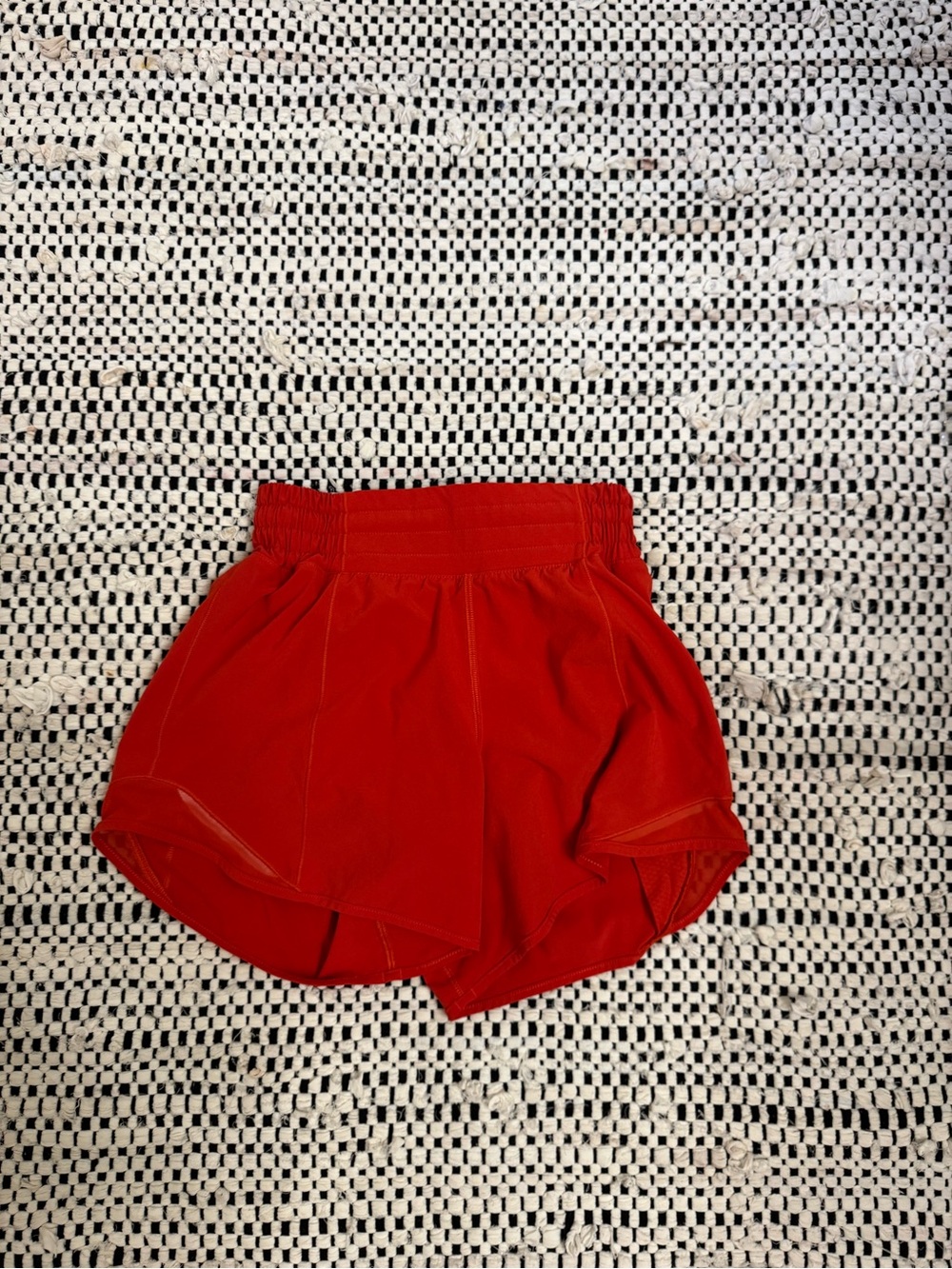 Lululemon Oxford Red Hotty Hots Size- 2 High waisted